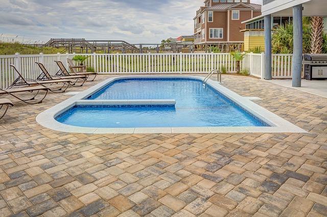 6 Amazing Small Pool Ideas on a Budget